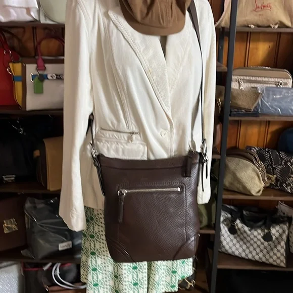 Coach Vintage Brown Pebbled Leather Crossbody Shoulder Bag Sling in GUC - Picture 11 of 16